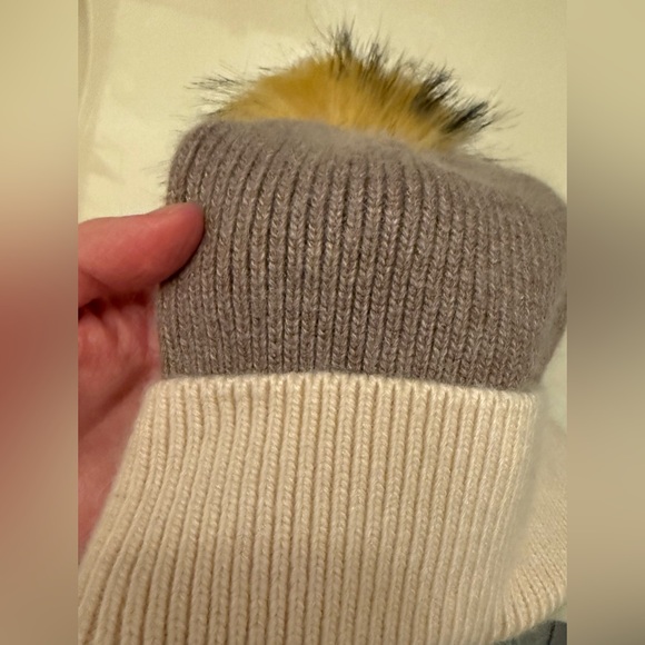 Anthropologie Norla Canada Beanie - Picture 3 of 9